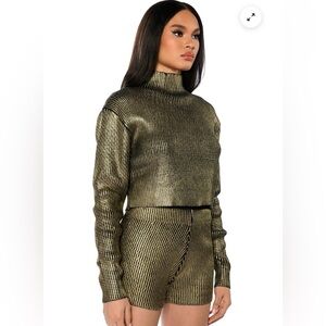 NWT Nebula Metallic Coated Turtleneck Sweater and Shorts Set Medium M